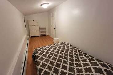 پانسیون Bedrooms Near Fenway & Downtown Boston