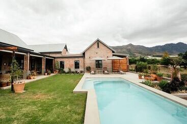 پانسیون Vineyard Views Country House