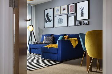 Penthouse Plymouth Apartment  Sea View  Sleeps 7   Private Parking   Habita Property