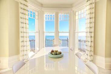 The Palace Ocean Suite