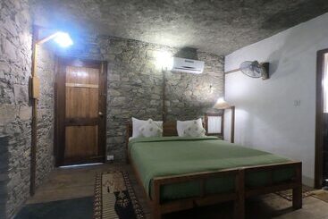 Aamod Monolith Resort Bhimtal