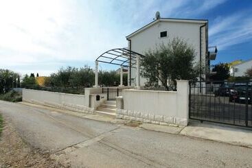 Apartments Trstenica