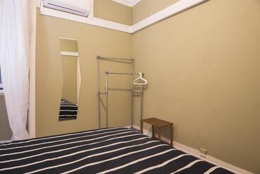 Hostel Seven Hills