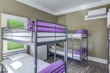 Hostel Seven Hills