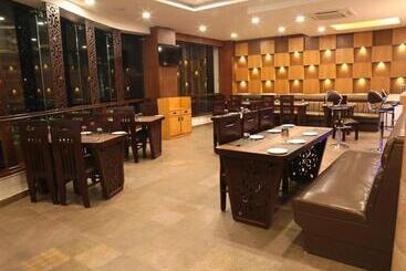 هتل Lavanya Inn
