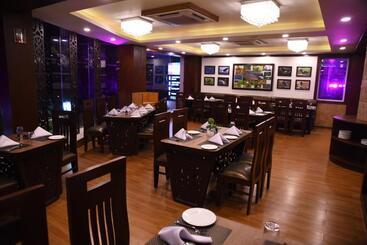 هتل Lavanya Inn