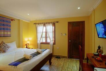 هتل River Retreat Boutique