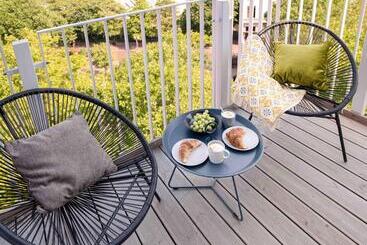Oberdeck Studio Apartments   Adults Only