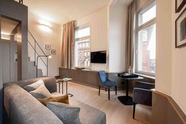 Oberdeck Studio Apartments   Adults Only