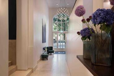 Oberdeck Studio Apartments   Adults Only