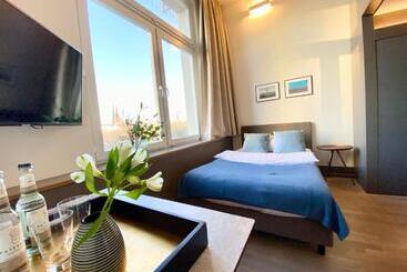 Oberdeck Studio Apartments   Adults Only