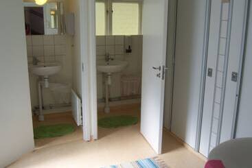 Vandrarhemmet Mangelgården   Hostel