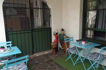 هاستل Stumble Inn Backpackers Lodge