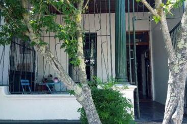 هاستل Stumble Inn Backpackers Lodge