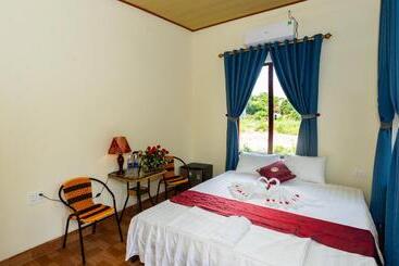 تختخواب و صبحانه Hang Mua Central Homestay