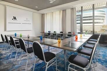 هتل Frankfurt Airport Marriott
