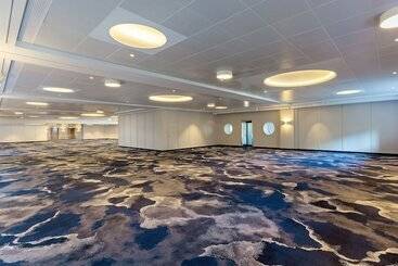 هتل Frankfurt Airport Marriott