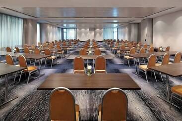 هتل Frankfurt Airport Marriott
