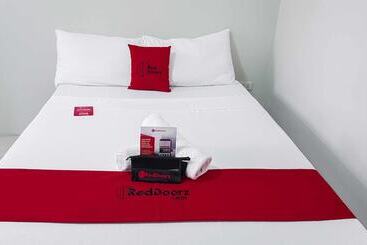 پانسیون Reddoorz @ Vp Inting Street
