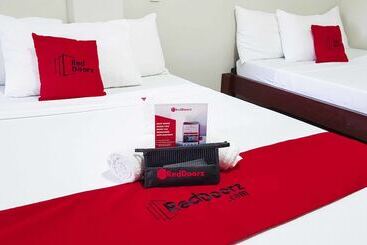 پانسیون Reddoorz @ Vp Inting Street
