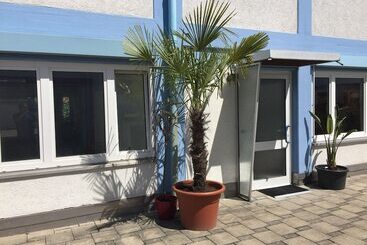 آپارتمان‌های توریست‌ها Carli S Bed No Breakfast