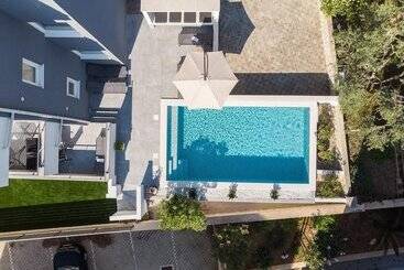پانسیون Summer Breeze Apartments