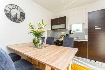 پانسیون Summer Breeze Apartments