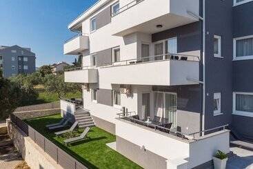 پانسیون Summer Breeze Apartments