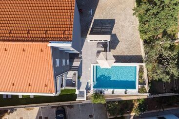 پانسیون Summer Breeze Apartments