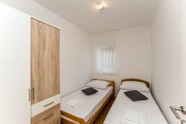 پانسیون Summer Breeze Apartments