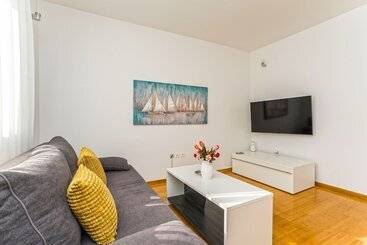 پانسیون Summer Breeze Apartments
