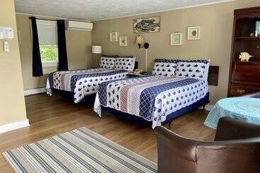 Sandy Neck Motel