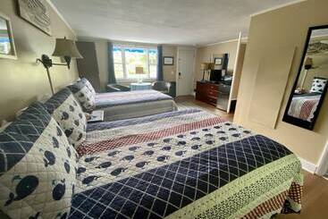 Sandy Neck Motel