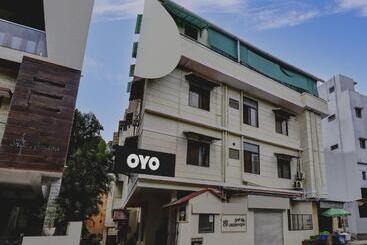 Hotel Super Collection O Green View Homes Near Nexus