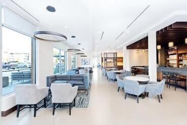 هتل Hyatt Place Kelowna