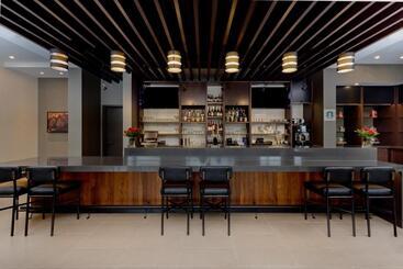 هتل Hyatt Place Kelowna