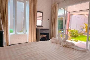 پانسیون Dang Sea Beach Resort   Sha