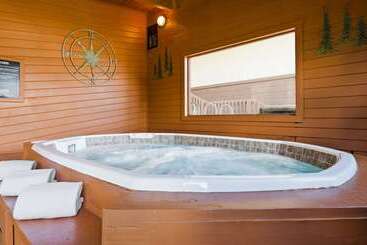 هتل Best Western Alpenglo Lodge