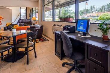 هتل Best Western Alpenglo Lodge