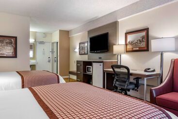 هتل Best Western Plus Thousand Oaks Inn