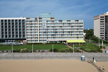 هتل Four Points By Sheraton Virginia Beach Oceanfront