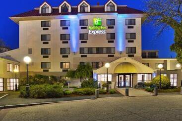 ホテル Holiday Inn Express Boston Waltham, An Ihg