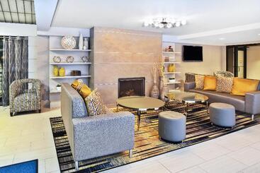 ホテル Holiday Inn Express Boston Waltham, An Ihg