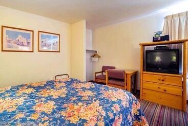 هتل Rodeway Inn