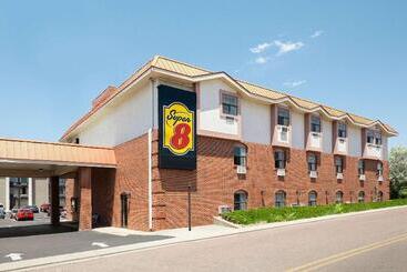 هتل Super 8 By Wyndham Colorado Springs/afa Area