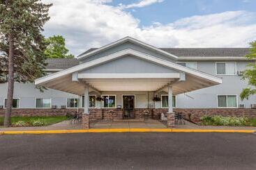 هتل Super 8 By Wyndham Duluth