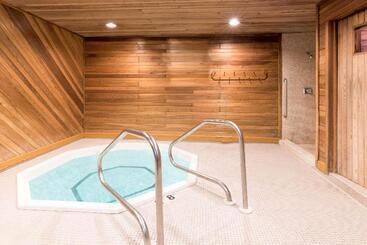 هتل Super 8 By Wyndham Duluth