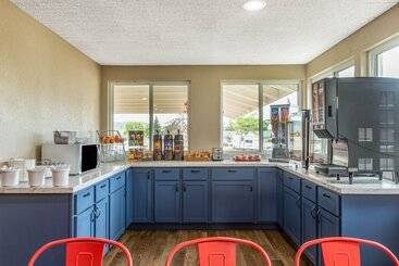 هتل Super 8 By Wyndham Duluth