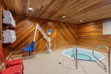 هتل Super 8 By Wyndham Duluth