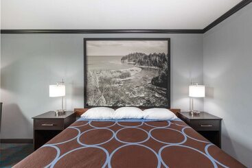 هتل Super 8 By Wyndham Duluth